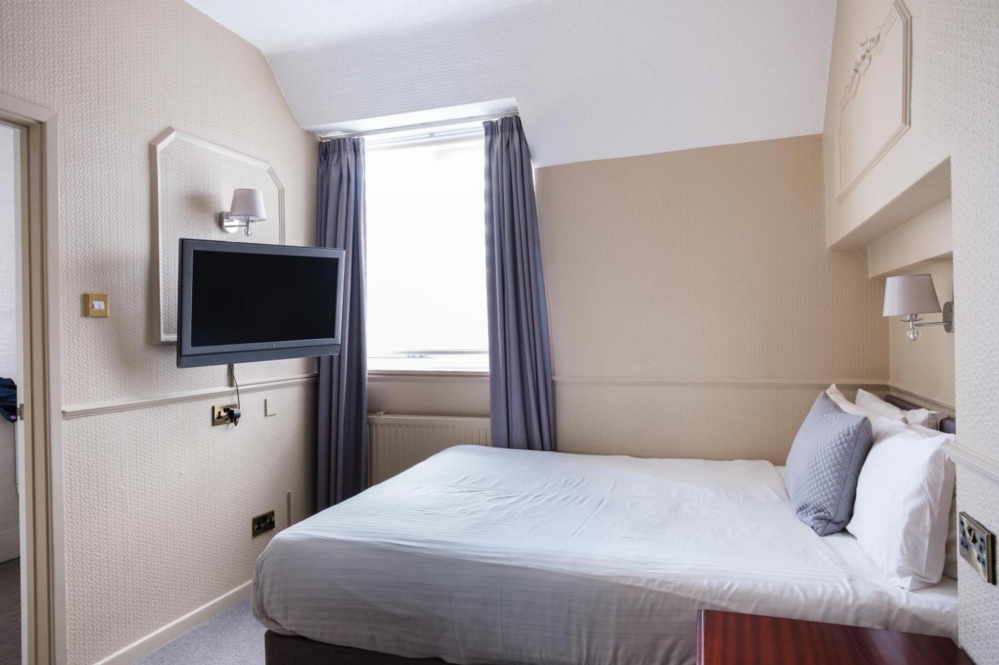 Moor Hall Hotel & Spa Sutton Coldfield Room photo